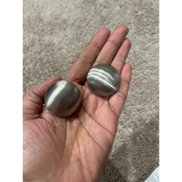 Big Silver stud earrings statement bold large round metal chunky shiny stud - Picture 4 of 7